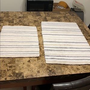 Set of 2 rugs for $30